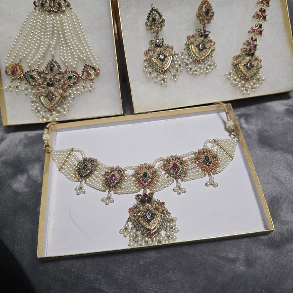 Indian/Pakistan jwellery - Picture 10 of 13